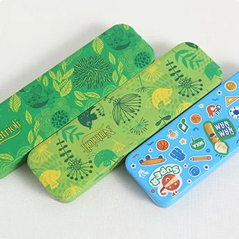 Квадратна жерстяна коробка